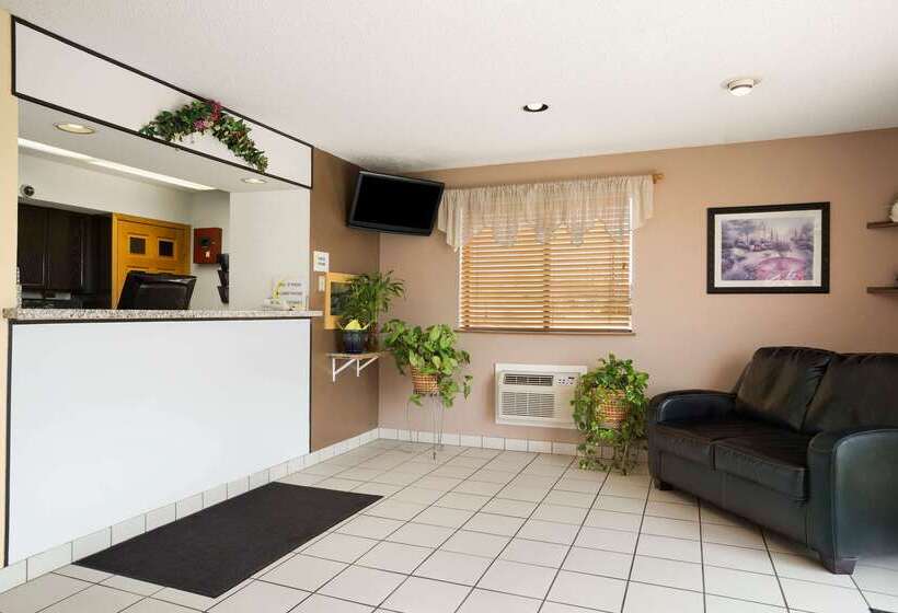 모텔 Super 8 By Wyndham Cedar Rapids