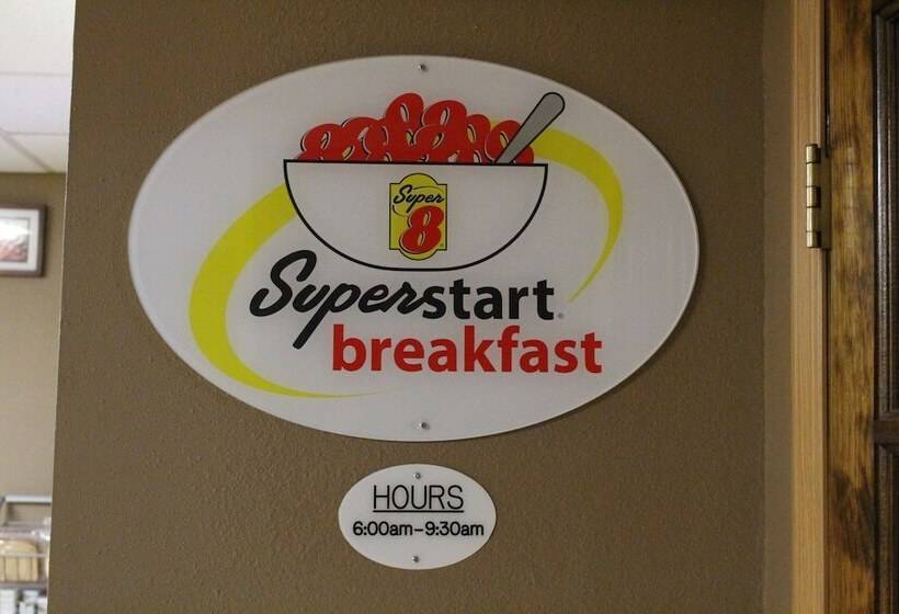 汽车旅馆  Super 8 By Wyndham Chamberlain Sd