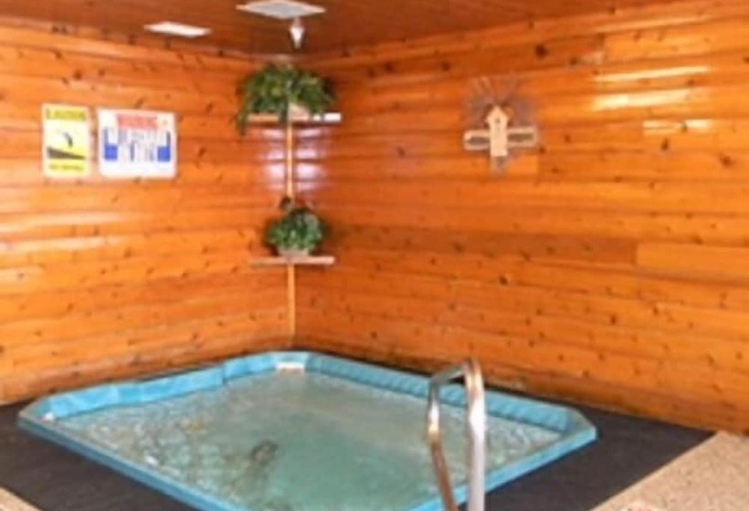 汽车旅馆  Super 8 By Wyndham Chamberlain Sd