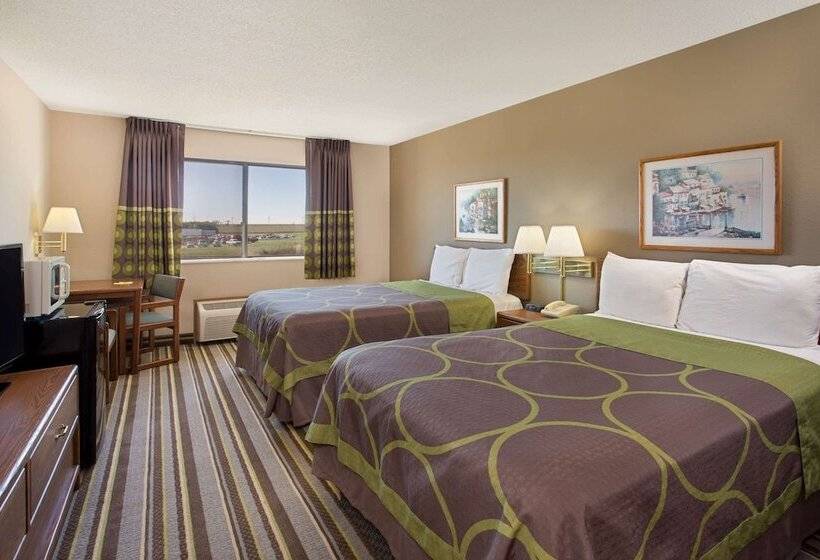 فندق على الطريق Super 8 By Wyndham Charles City