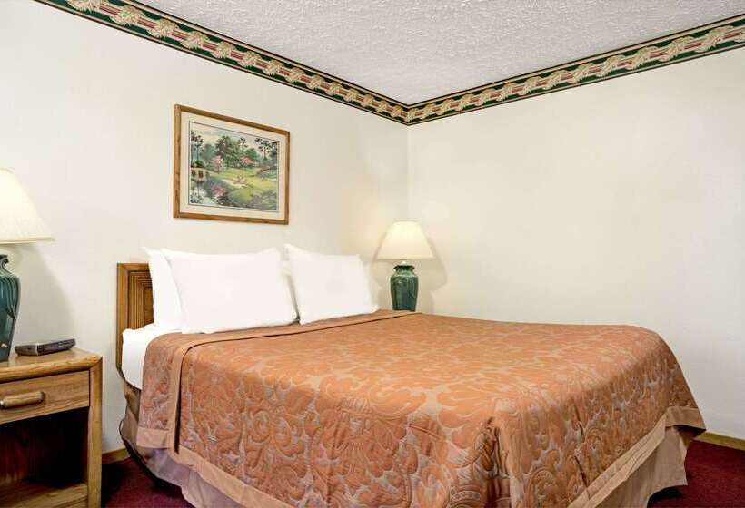 فندق على الطريق Super 8 By Wyndham Chaska