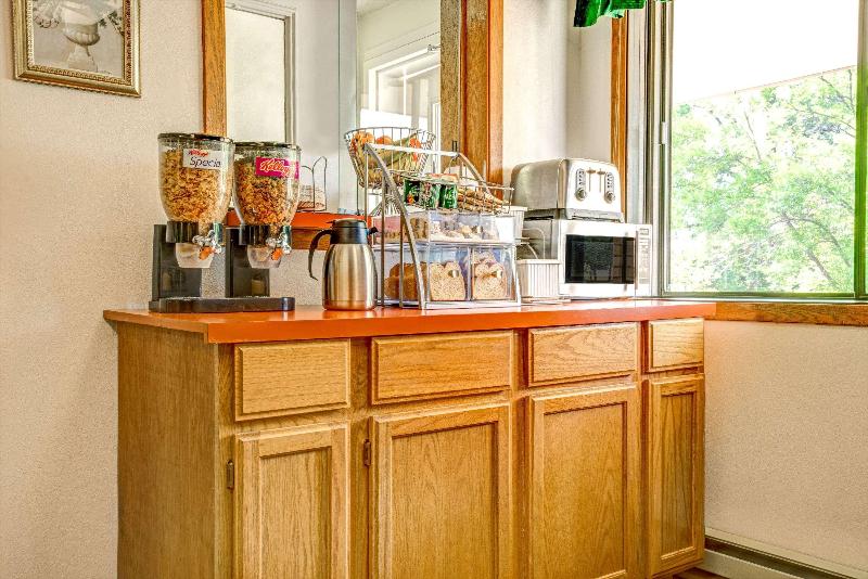 فندق على الطريق Super 8 By Wyndham Chaska