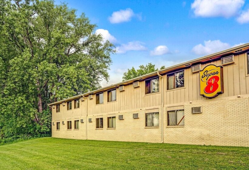 فندق على الطريق Super 8 By Wyndham Chaska