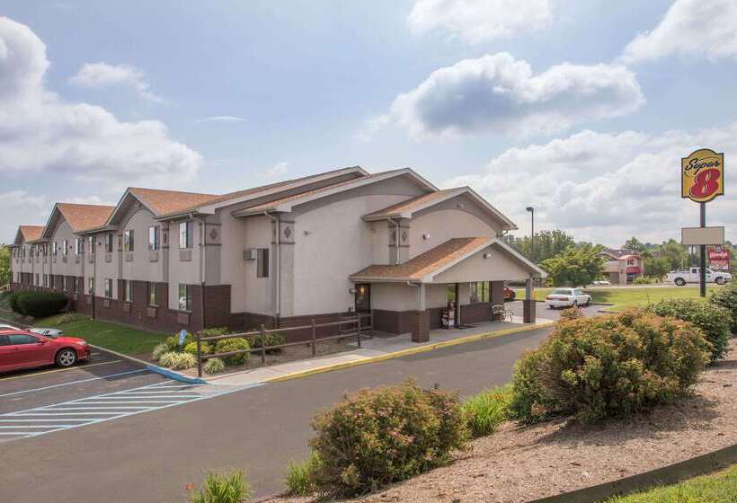 فندق على الطريق Super 8 By Wyndham Christiansburg/blacksburg Area