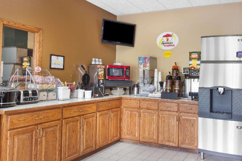 فندق على الطريق Super 8 By Wyndham Clear Lake