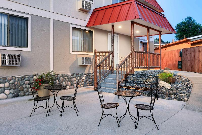 모텔 Super 8 By Wyndham Cody