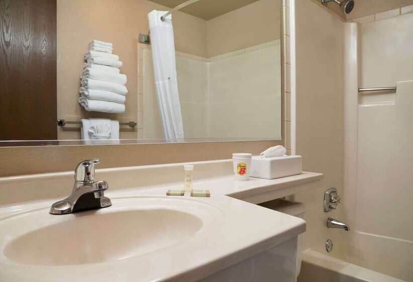 فندق على الطريق Super 8 By Wyndham Coeur D Alene