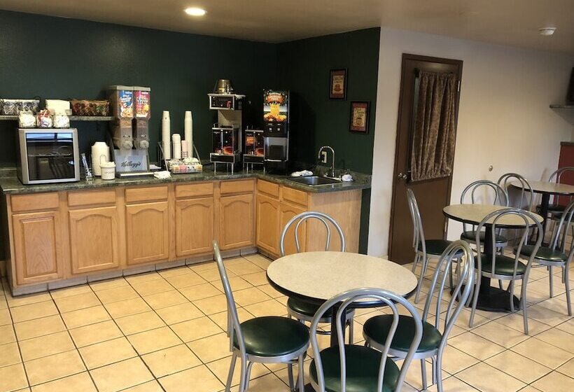 فندق على الطريق Super 8 By Wyndham Coeur D Alene