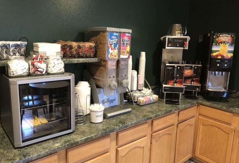 فندق على الطريق Super 8 By Wyndham Coeur D Alene