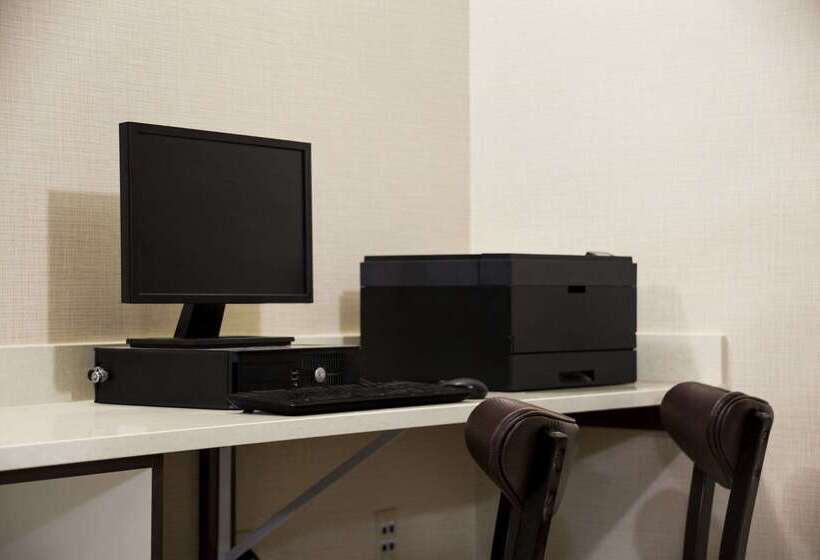 모텔 Super 8 By Wyndham Conrad