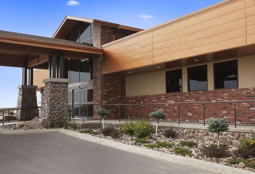 모텔 Super 8 By Wyndham Conrad