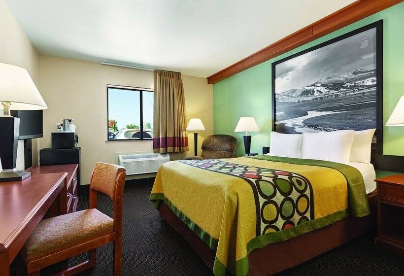 모텔 Super 8 By Wyndham Conrad