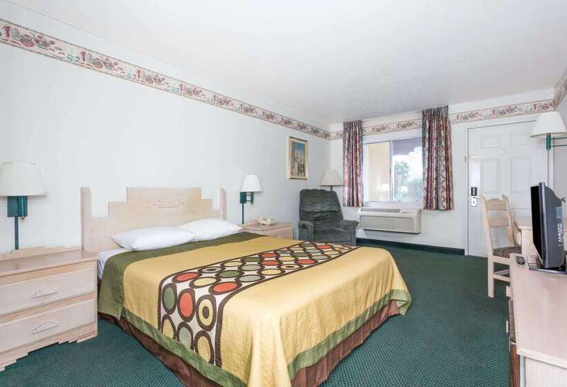 فندق على الطريق Super 8 By Wyndham Cottonwood