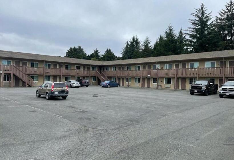 فندق على الطريق Super 8 By Wyndham Crescent City