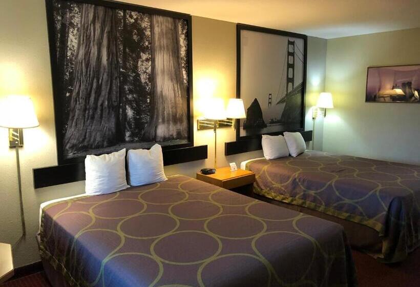 فندق على الطريق Super 8 By Wyndham Crescent City