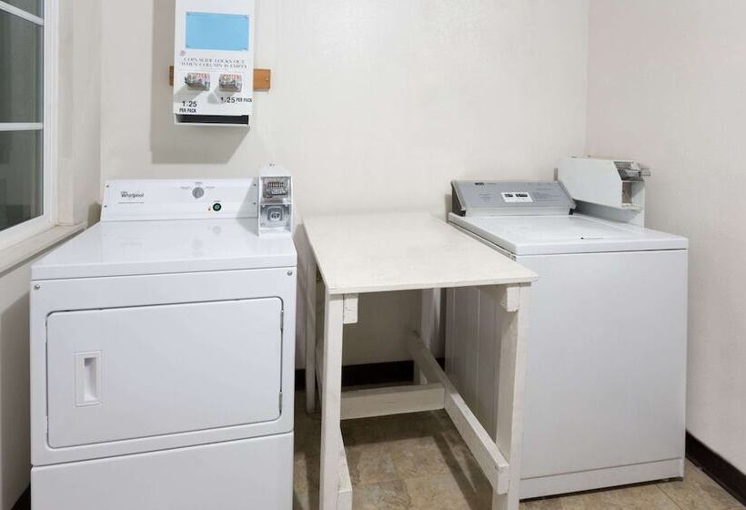 فندق على الطريق Super 8 By Wyndham Crescent City