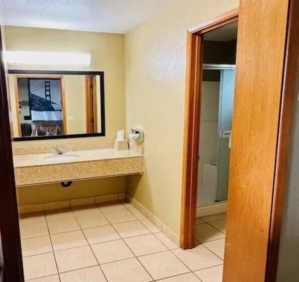 فندق على الطريق Super 8 By Wyndham Crescent City