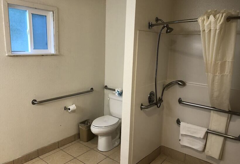 فندق على الطريق Super 8 By Wyndham Crescent City