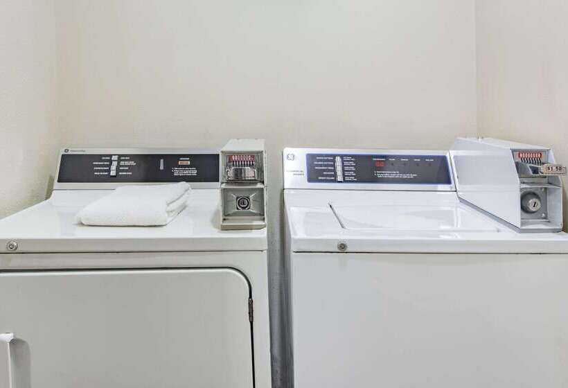 فندق على الطريق Super 8 By Wyndham Danville