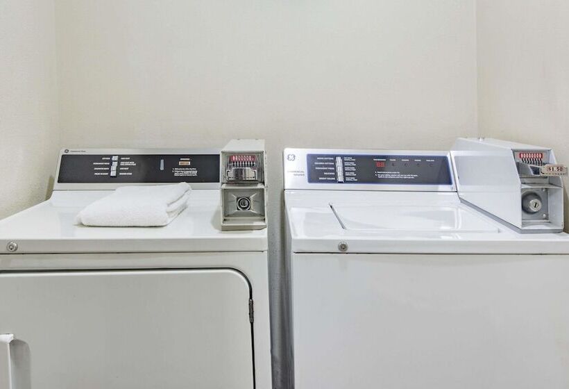 فندق على الطريق Super 8 By Wyndham Danville