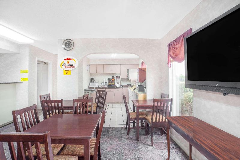 モーテル Super 8 By Wyndham Decatur Priceville