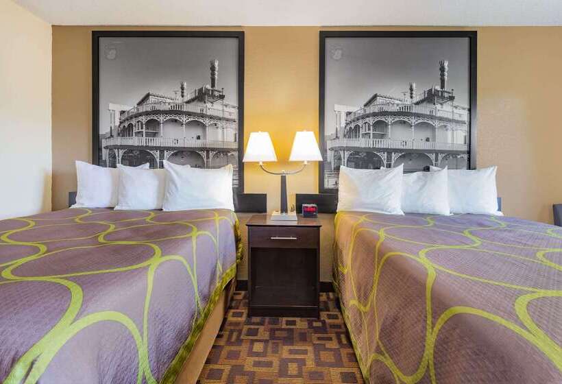 فندق على الطريق Super 8 By Wyndham Decorah