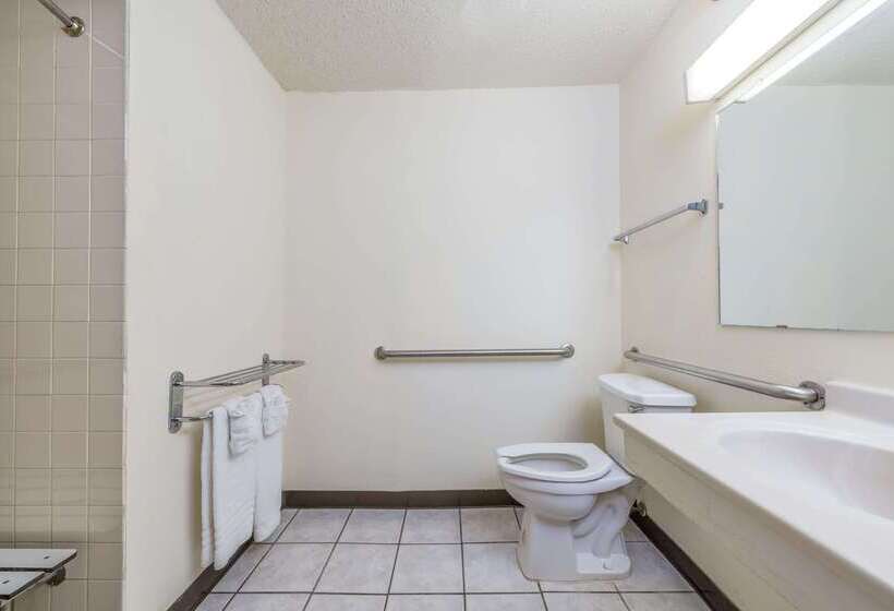 فندق على الطريق Super 8 By Wyndham Denton