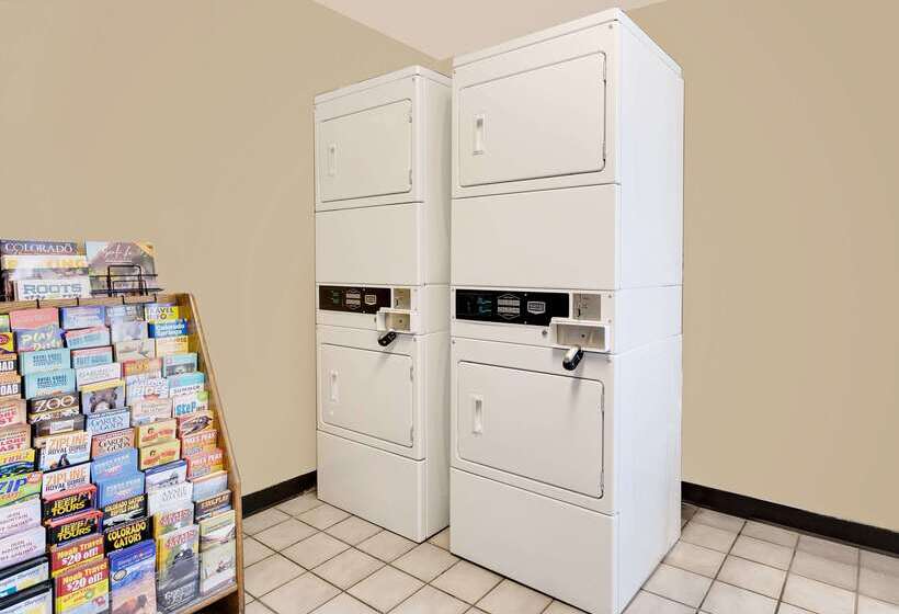 מוטל Super 8 By Wyndham Denver Central