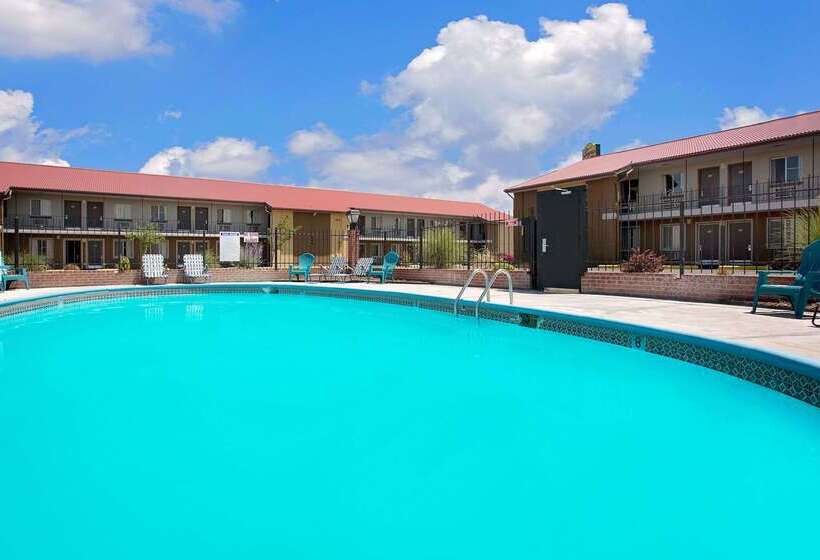 מוטל Super 8 By Wyndham Denver Central