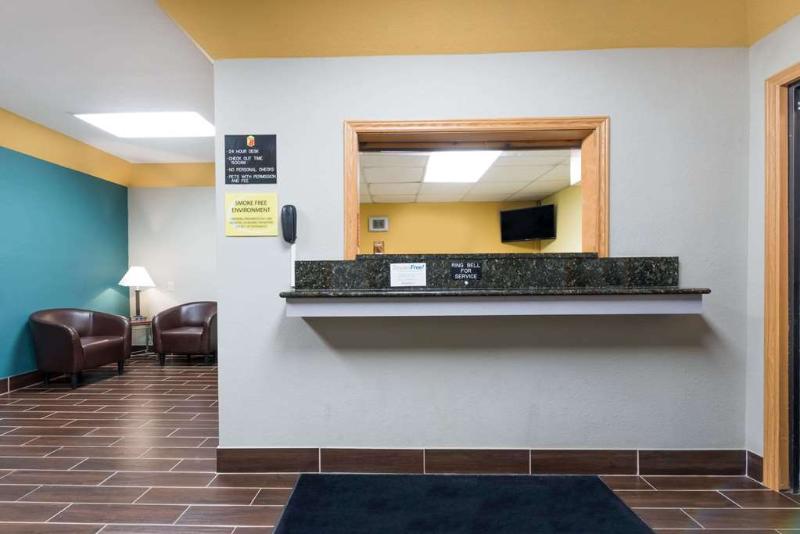 汽车旅馆 Super 8 By Wyndham Devils Lake