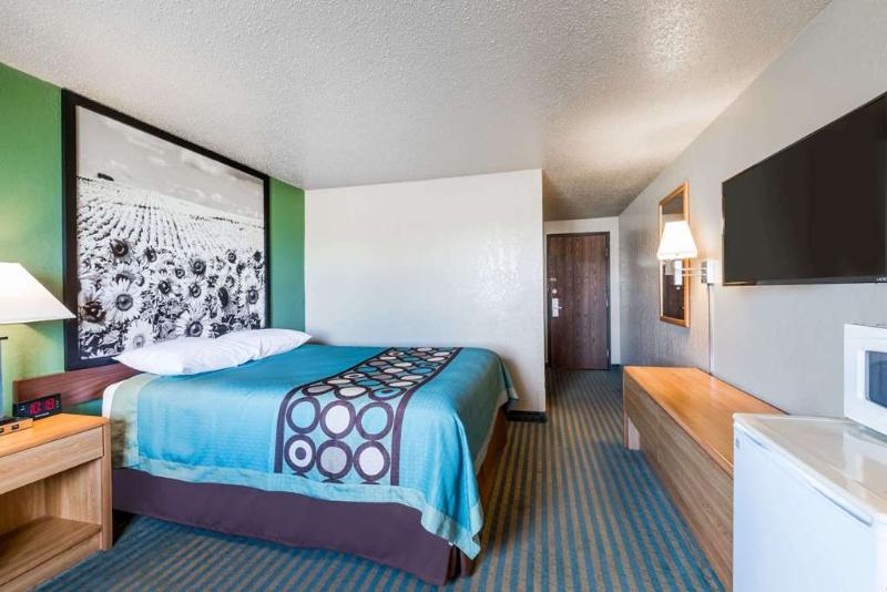 汽车旅馆 Super 8 By Wyndham Devils Lake