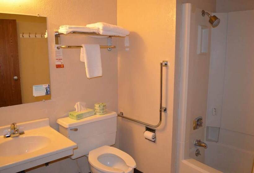 汽车旅馆 Super 8 By Wyndham Devils Lake