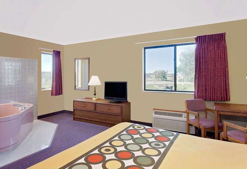 فندق على الطريق Super 8 By Wyndham Dyersville