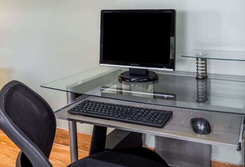 모텔 Super 8 By Wyndham Elgin