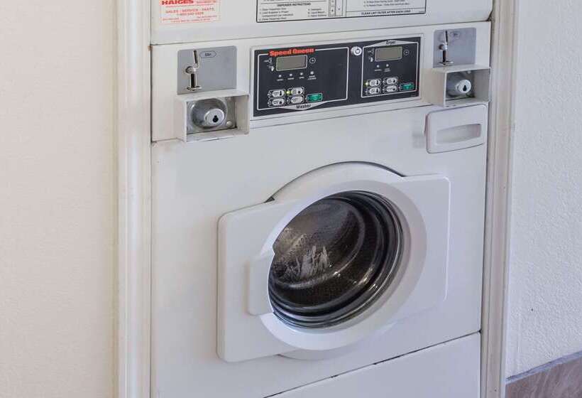 모텔 Super 8 By Wyndham Elgin