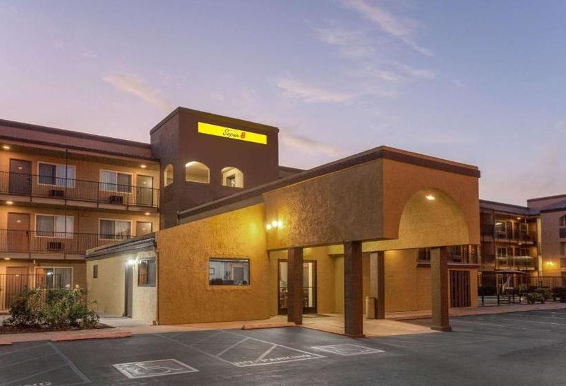 فندق على الطريق Hidden Valley