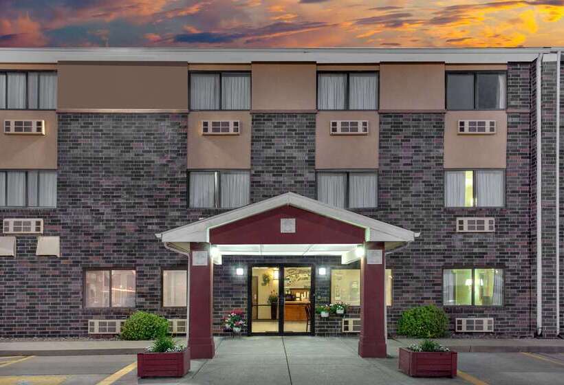 모텔 Super 8 By Wyndham Evansville East