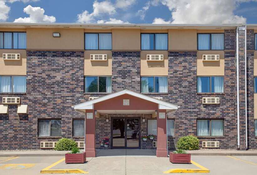 모텔 Super 8 By Wyndham Evansville East