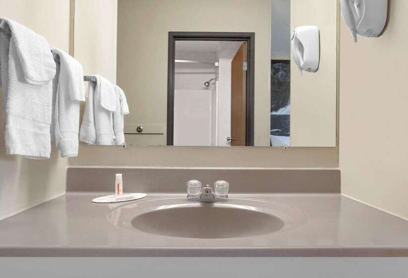 모텔 Super 8 By Wyndham Evansville East