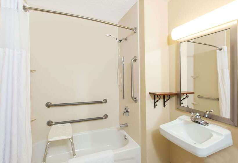 מוטל Super 8 By Wyndham Fairmont