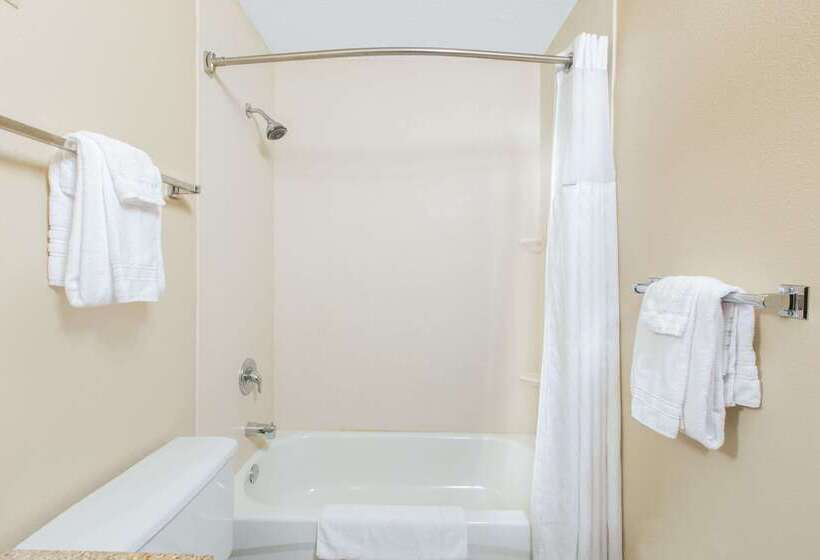 מוטל Super 8 By Wyndham Fairmont