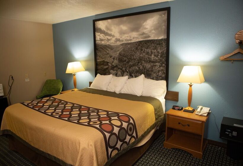 فندق على الطريق Super 8 By Wyndham Fairmont