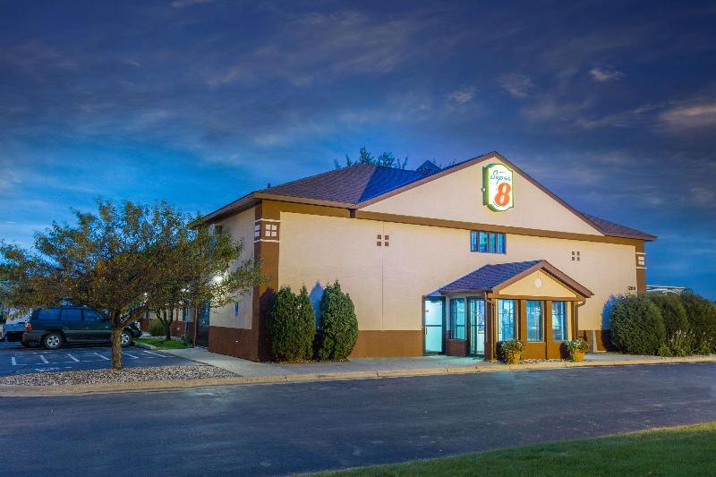 מוטל Super 8 By Wyndham Fairmont