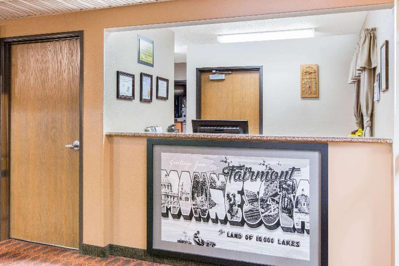 מוטל Super 8 By Wyndham Fairmont