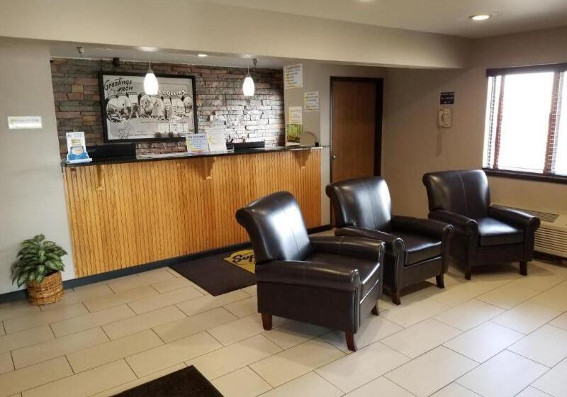 모텔 Super 8 By Wyndham Fort Collins