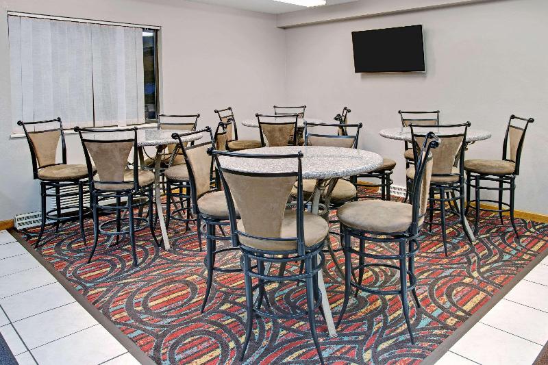 모텔 Super 8 By Wyndham Fort Collins