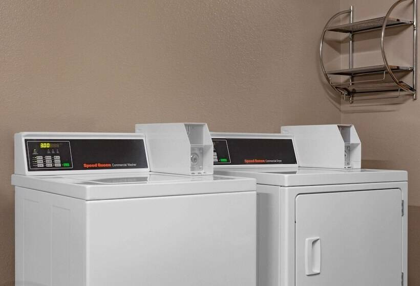 فندق على الطريق Super 8 By Wyndham Fort Madison