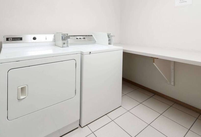 فندق على الطريق Super 8 By Wyndham Fruita