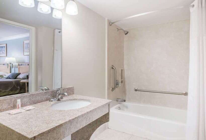 فندق على الطريق Super 8 By Wyndham Ft Walton Beach