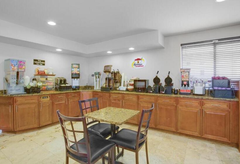 فندق على الطريق Super 8 Gainesville I 75 Hospital University Area